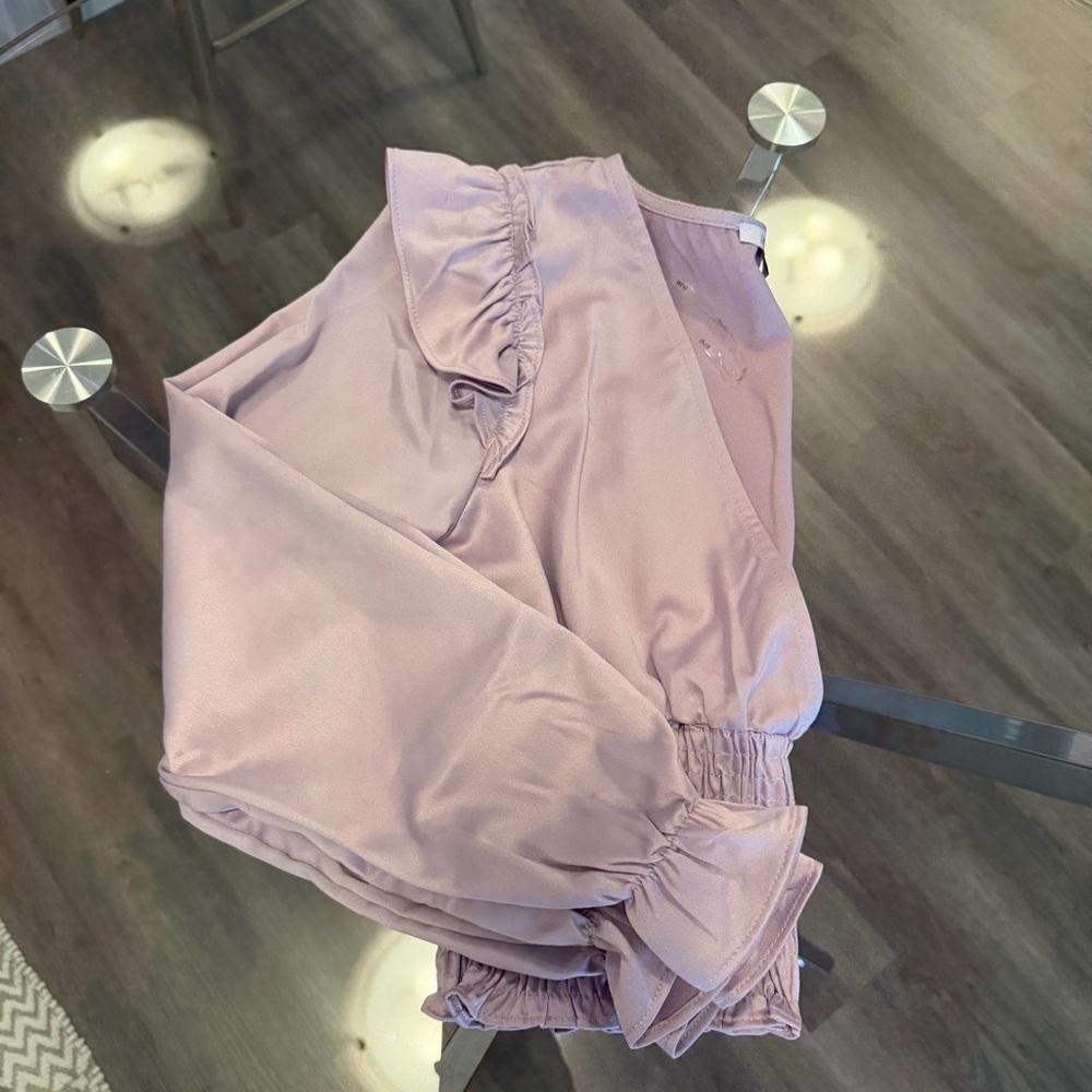 Fashion Nova’ Scoop Neck Top